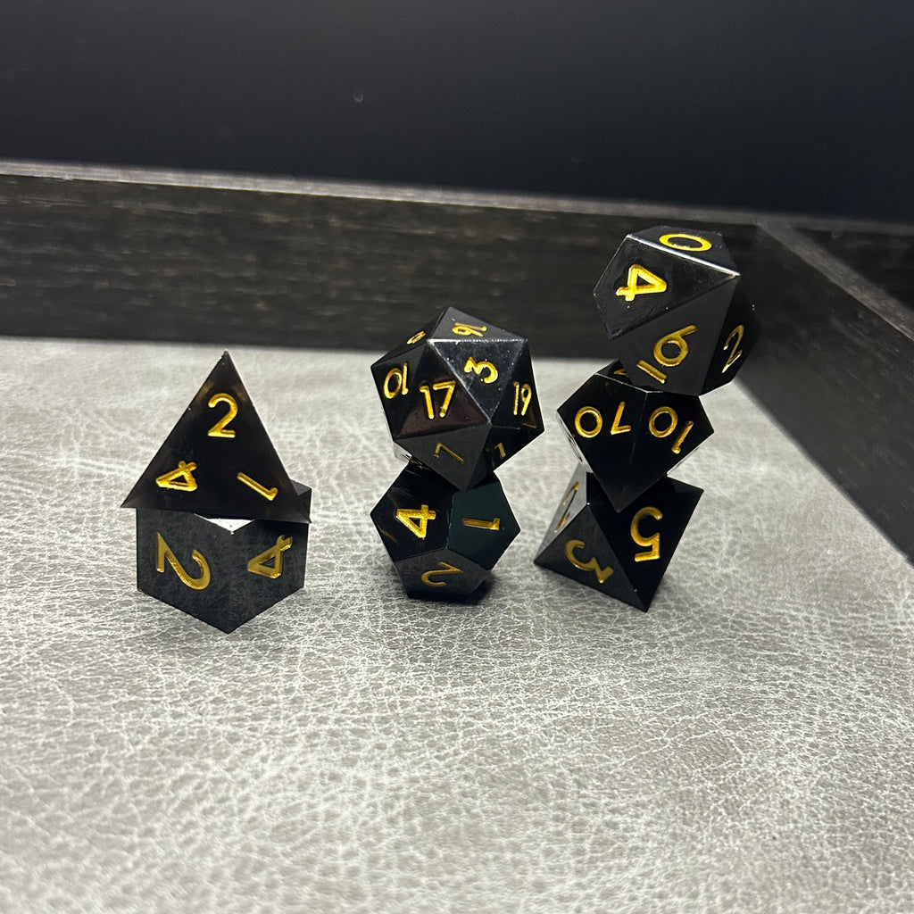 Onyx Shadow Dice - DND Dice Zwart Goud