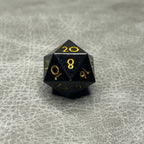 Onyx Shadow Dice - DND Dice Zwart Goud