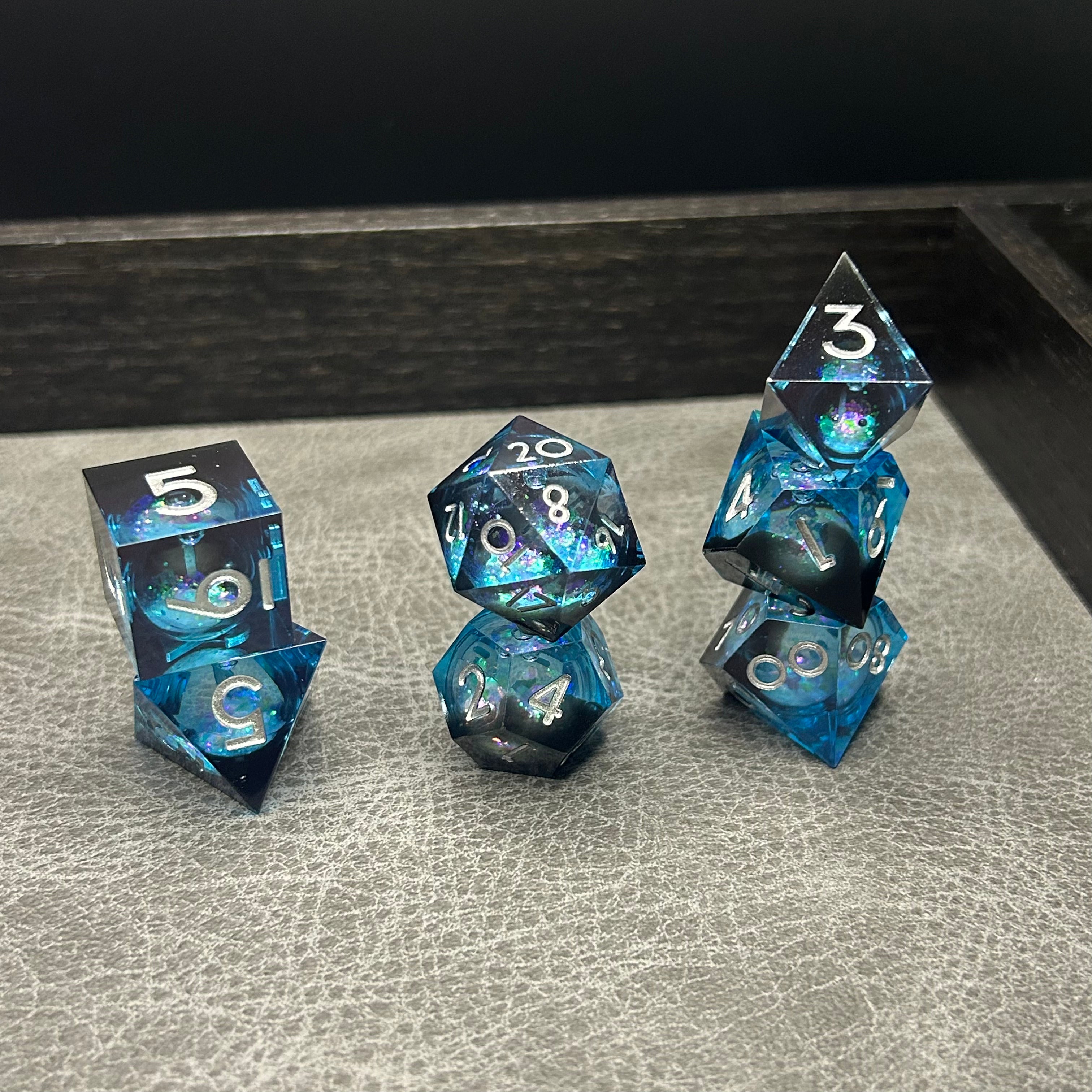 Cosmic Galaxy Dice - 7-delige DND Dobbelstenen Blauw Zwart Galaxy