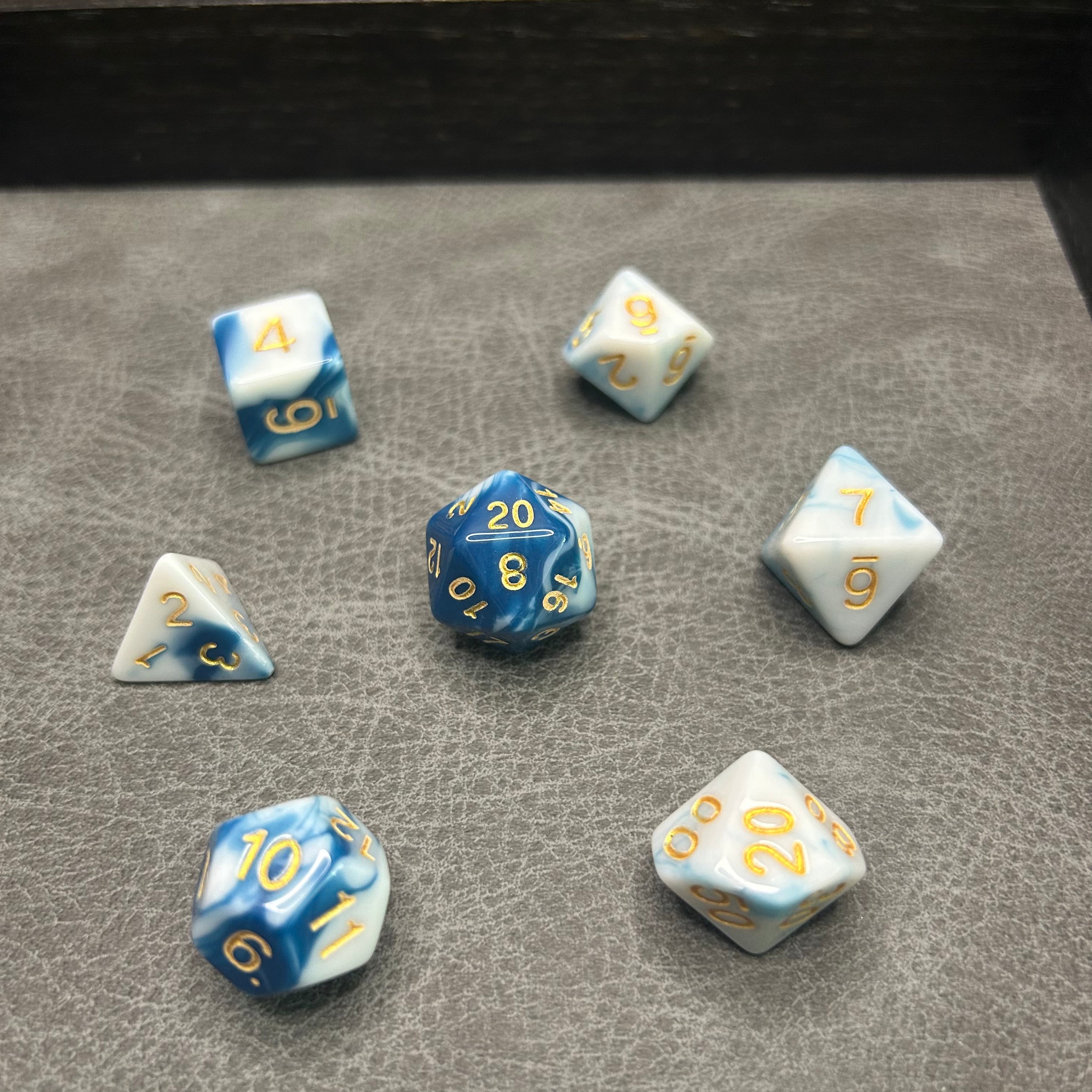 Ocean Marble Dice - DND Dice Blauw Wit