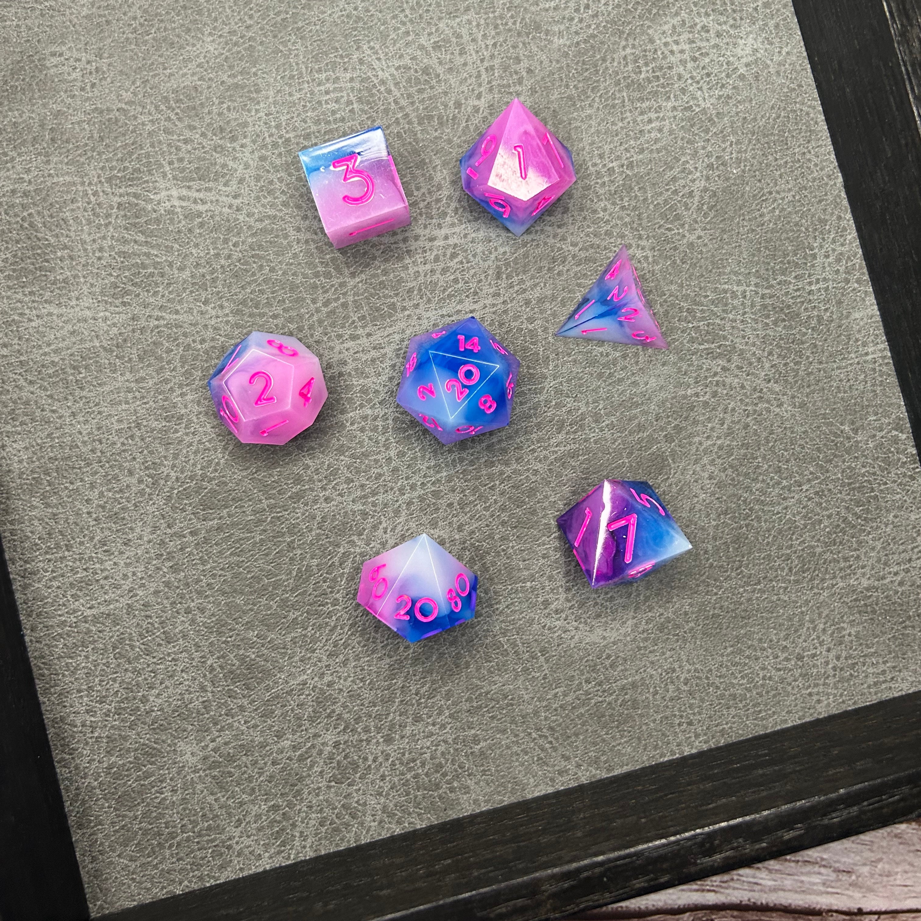 Cotton Candy Dice - 7-delige DND Dobbelstenen Pastel Roze Blauw